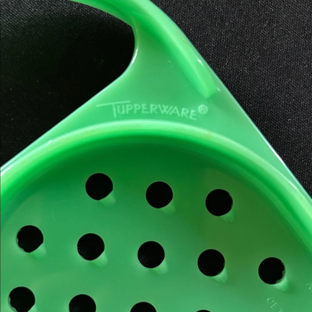 Tupperware Green Handheld Grater with Handle